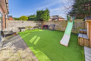 Photo 17- click for photo gallery